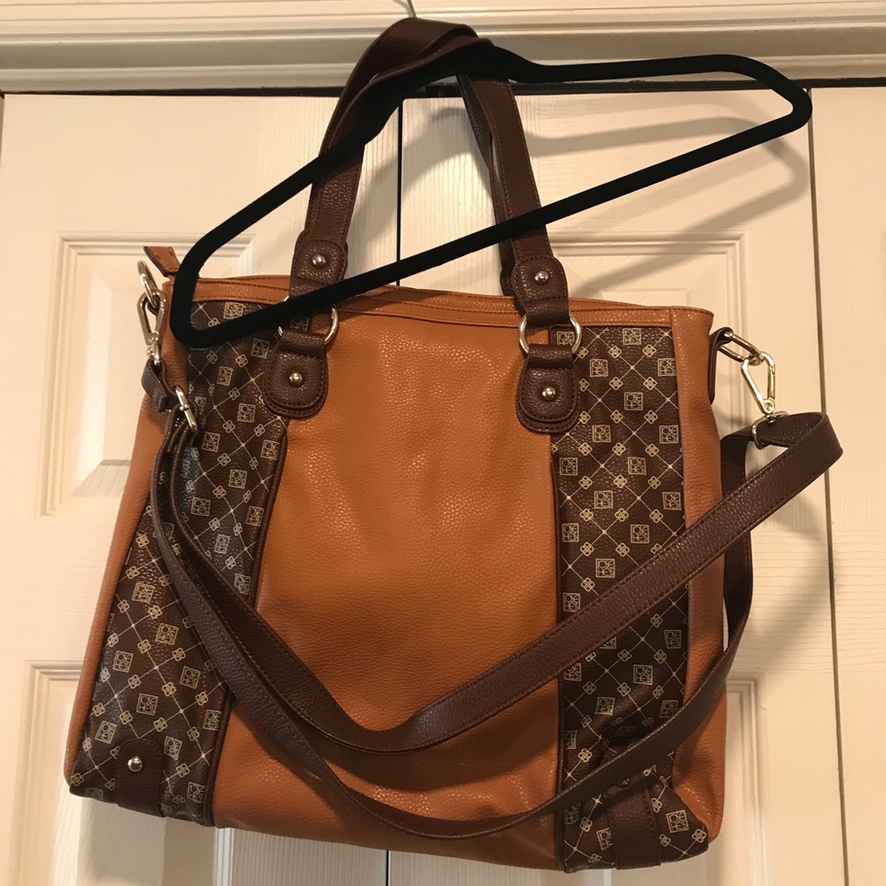 Jose Hess “I love you” personalized handbag and matching wallet from Danburymint